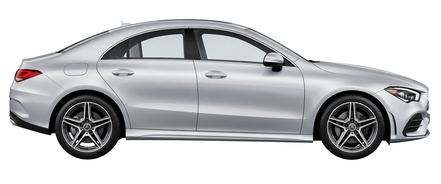 Srebrny Mercedes-Benz CLA z boku